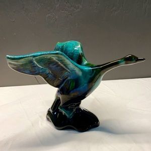 VINTAGE BLUE MOUNTAIN POTTERY FLYING GOOSE